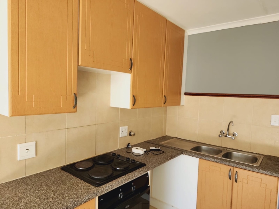 1 Bedroom Property for Sale in Noordwyk Gauteng