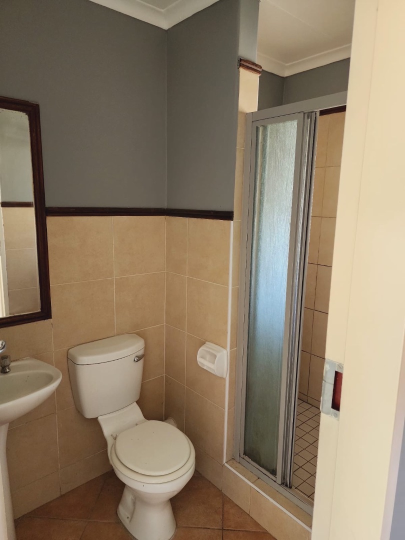 1 Bedroom Property for Sale in Noordwyk Gauteng