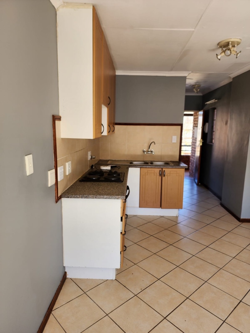 1 Bedroom Property for Sale in Noordwyk Gauteng