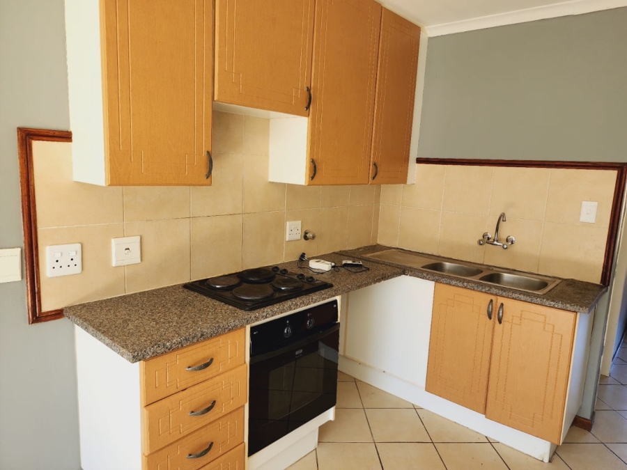 1 Bedroom Property for Sale in Noordwyk Gauteng