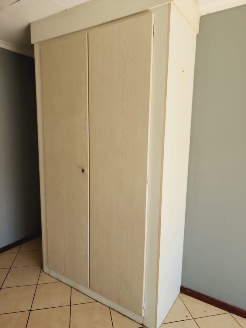 1 Bedroom Property for Sale in Noordwyk Gauteng