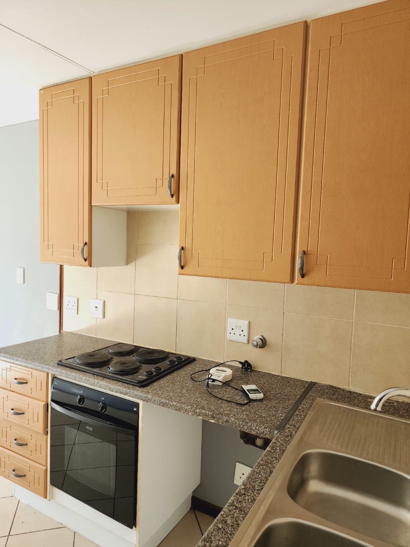 1 Bedroom Property for Sale in Noordwyk Gauteng