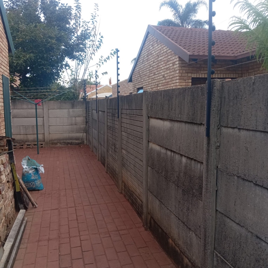 3 Bedroom Property for Sale in Doornpoort Gauteng
