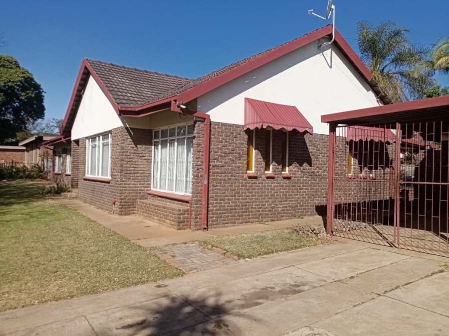 4 Bedroom Property for Sale in Meyerspark Gauteng