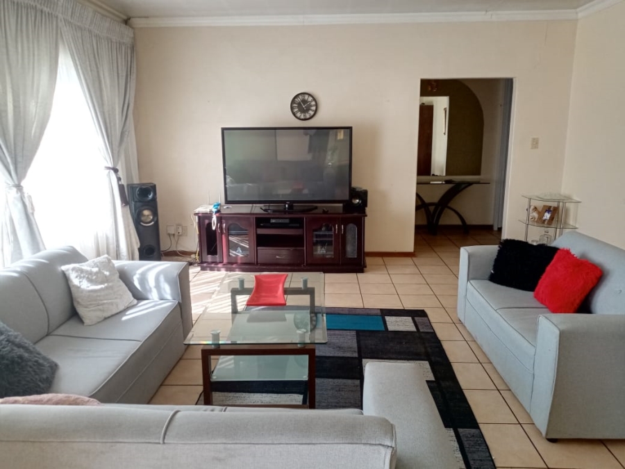 4 Bedroom Property for Sale in Meyerspark Gauteng