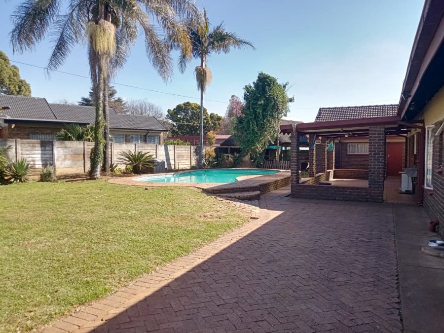 4 Bedroom Property for Sale in Meyerspark Gauteng