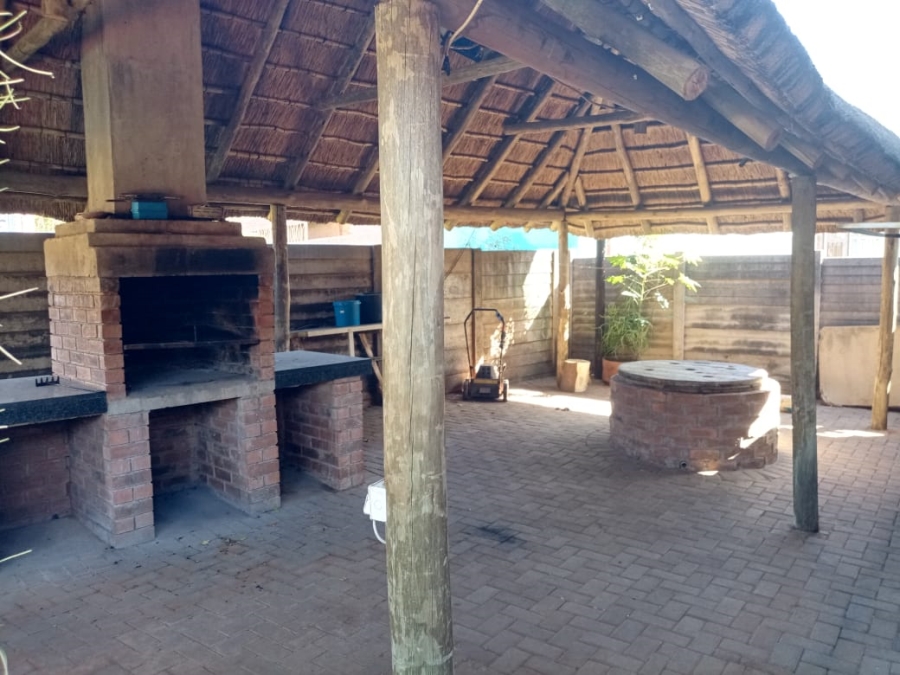 4 Bedroom Property for Sale in Meyerspark Gauteng