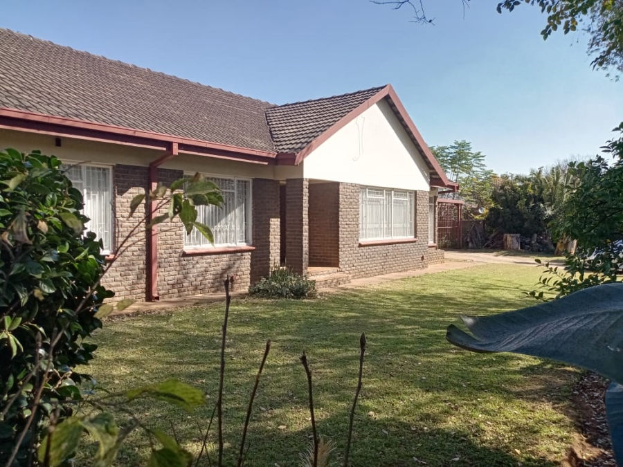 4 Bedroom Property for Sale in Meyerspark Gauteng