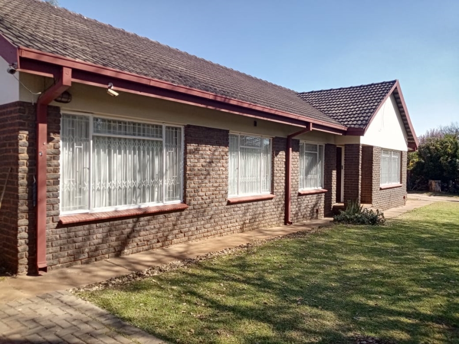 4 Bedroom Property for Sale in Meyerspark Gauteng