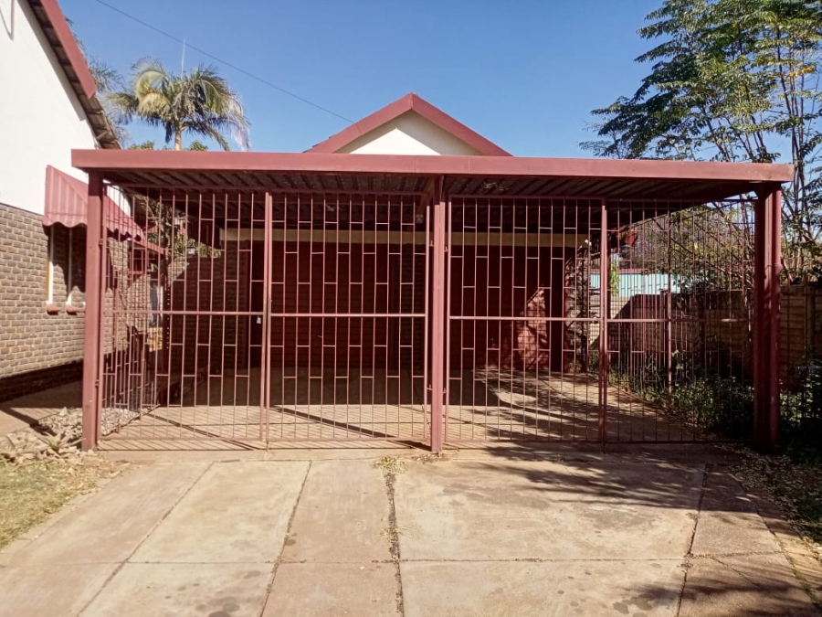 4 Bedroom Property for Sale in Meyerspark Gauteng
