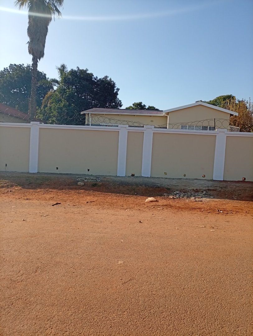 6 Bedroom Property for Sale in Crosby Gauteng