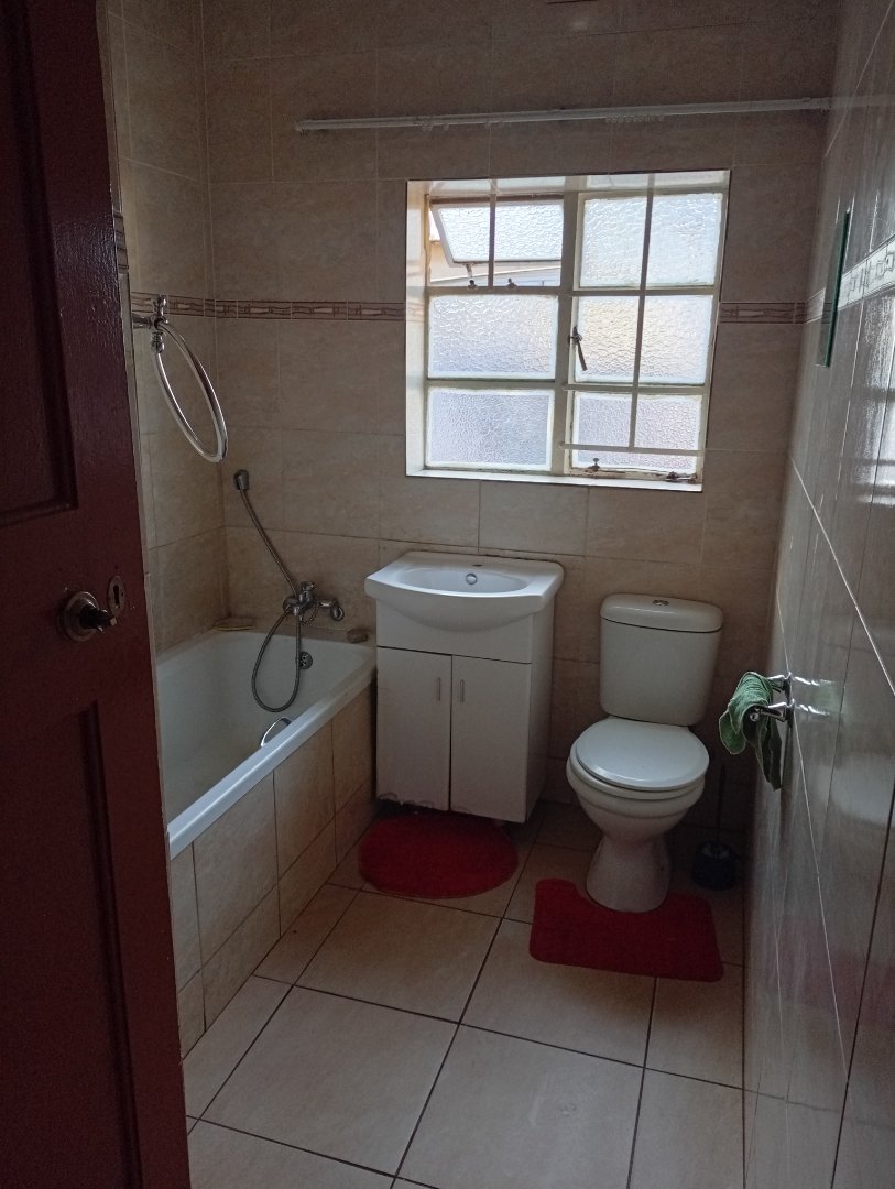6 Bedroom Property for Sale in Crosby Gauteng