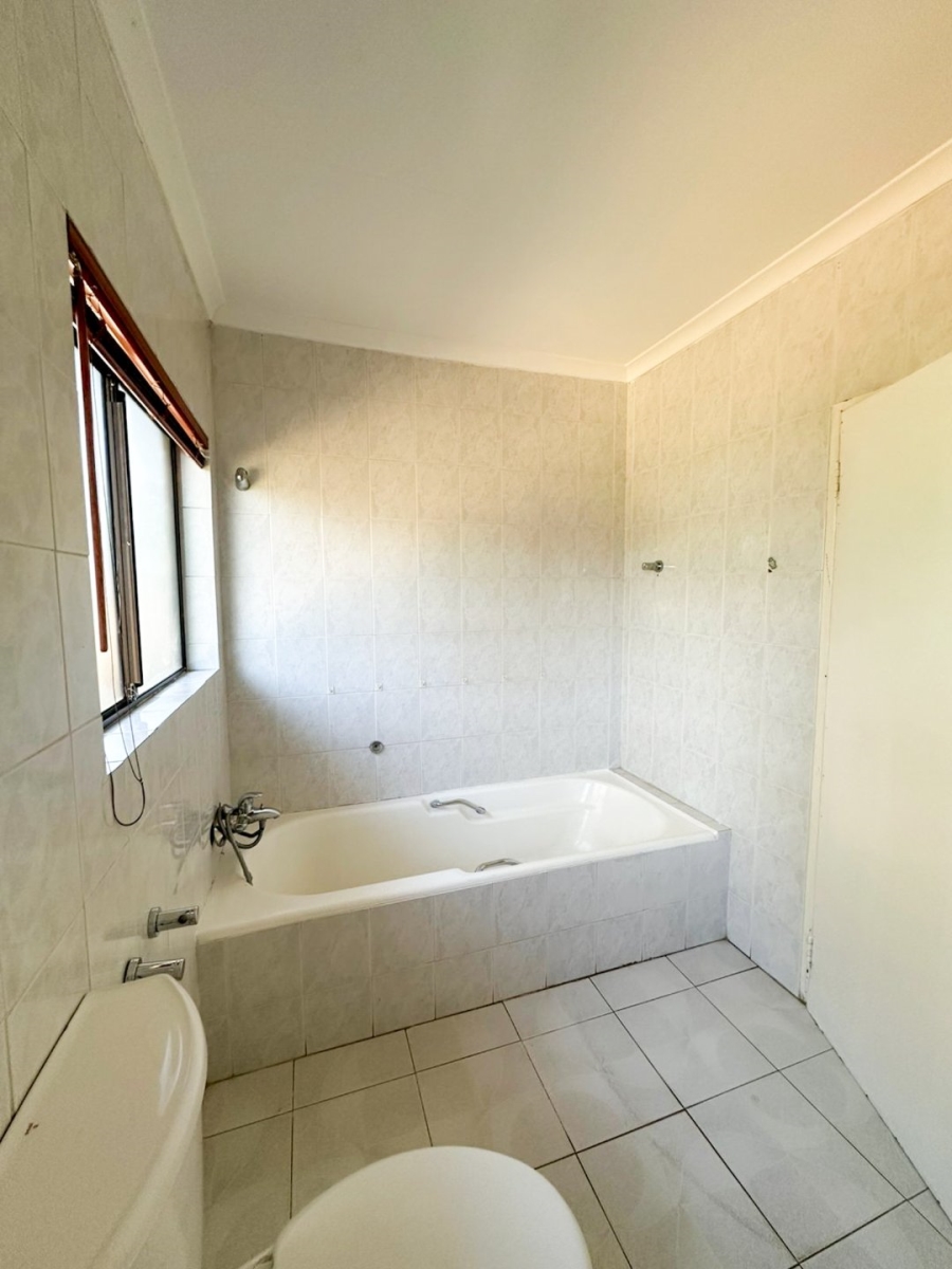 To Let commercial Property for Rent in Ruimsig Gauteng