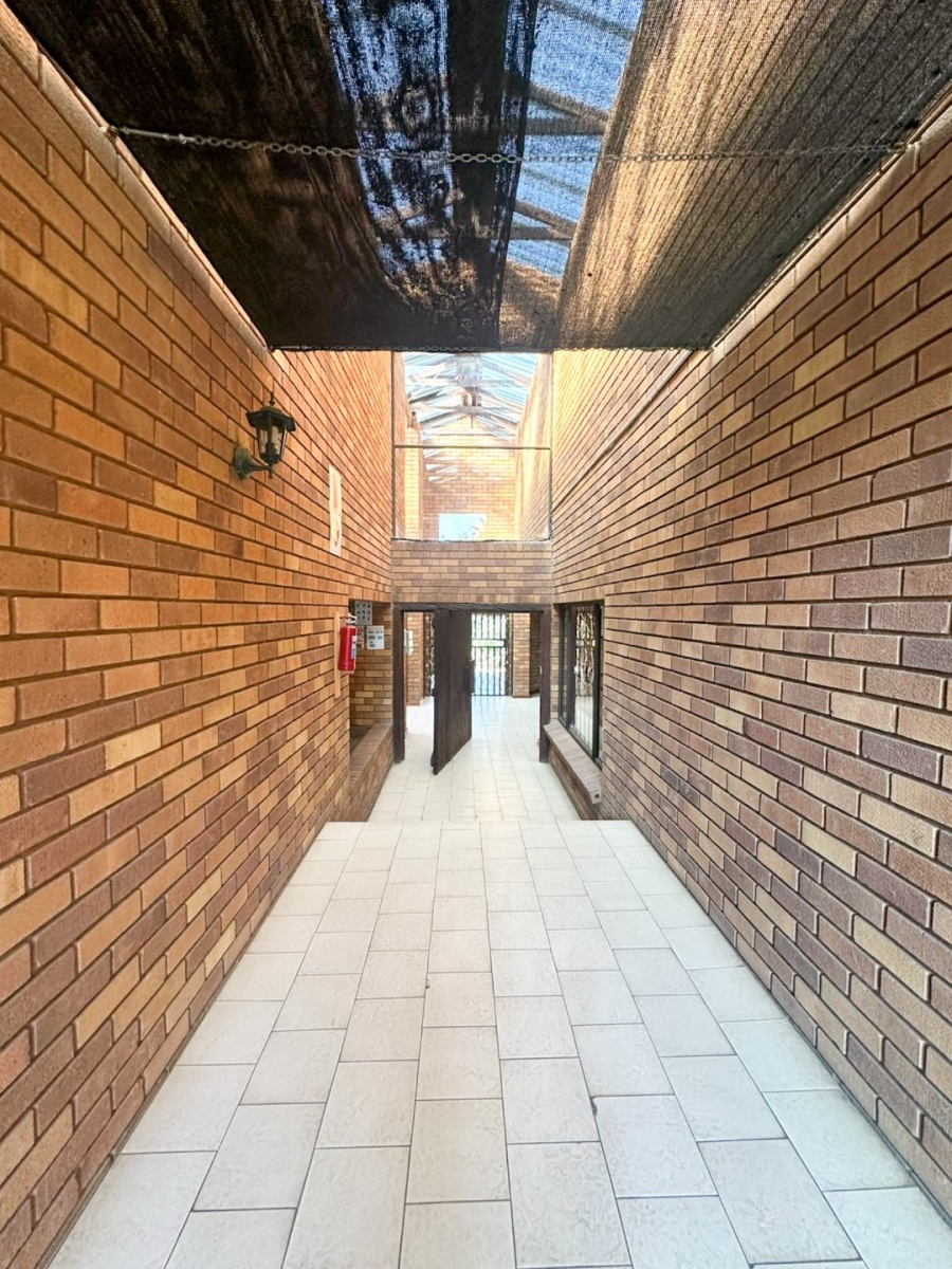 To Let commercial Property for Rent in Ruimsig Gauteng