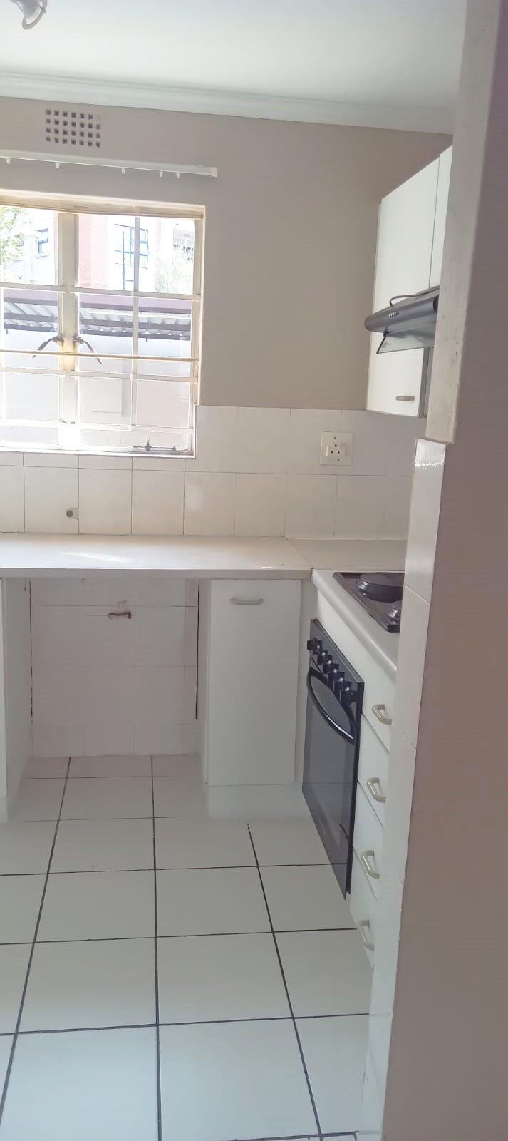 To Let 2 Bedroom Property for Rent in Vorna Valley Gauteng