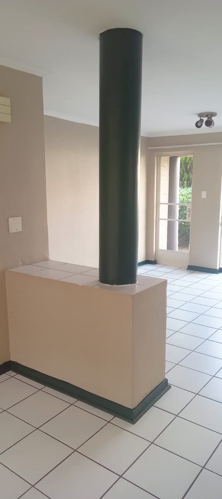 To Let 2 Bedroom Property for Rent in Vorna Valley Gauteng