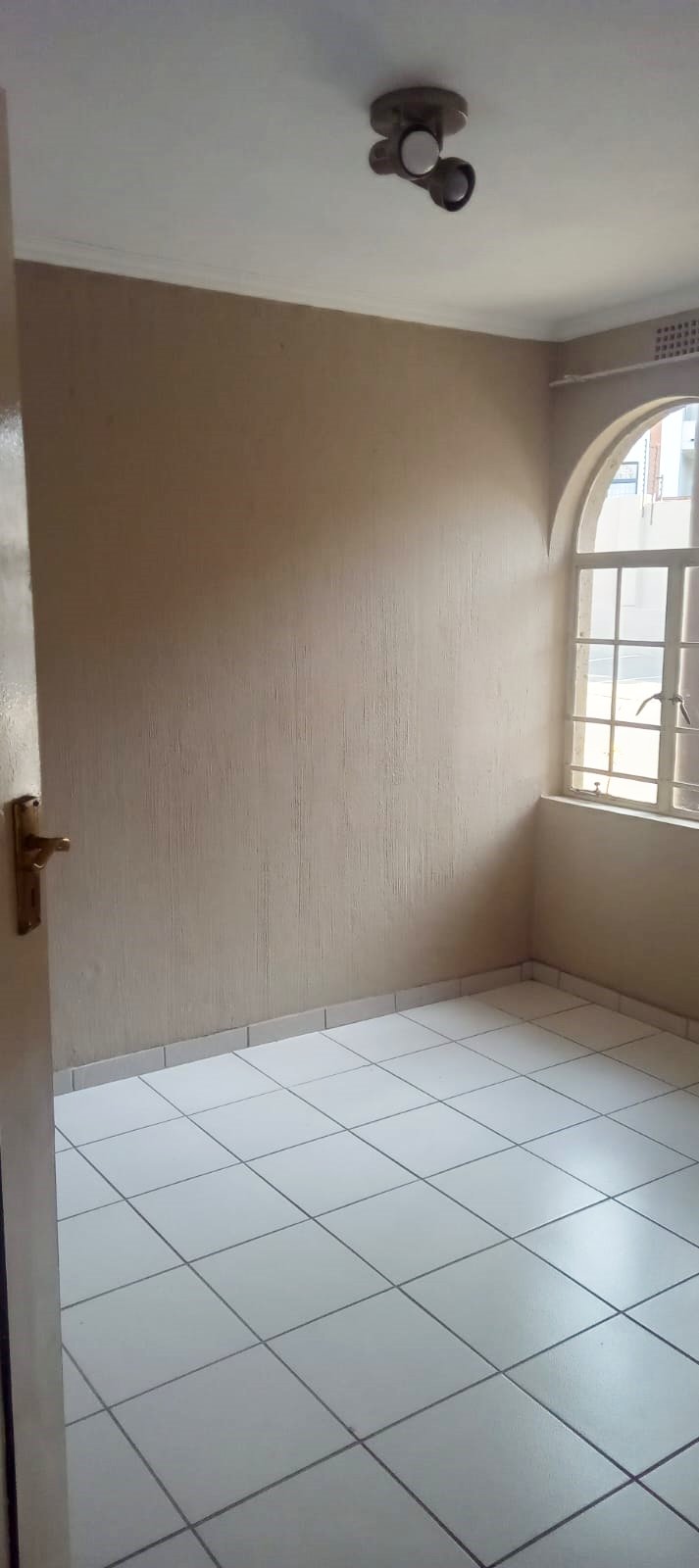 To Let 2 Bedroom Property for Rent in Vorna Valley Gauteng