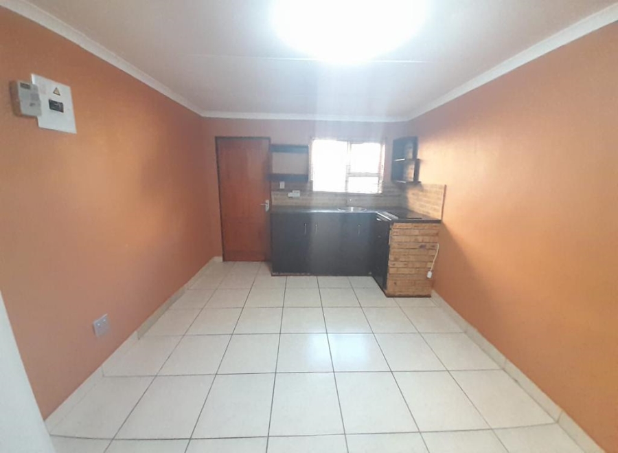 To Let 1 Bedroom Property for Rent in Westdene Gauteng