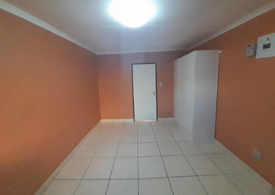 To Let 1 Bedroom Property for Rent in Westdene Gauteng