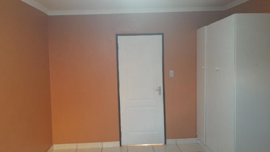 To Let 1 Bedroom Property for Rent in Westdene Gauteng