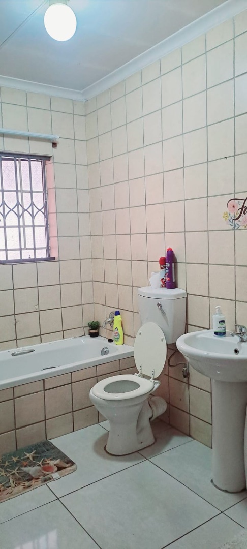 To Let 3 Bedroom Property for Rent in Capital Park Gauteng