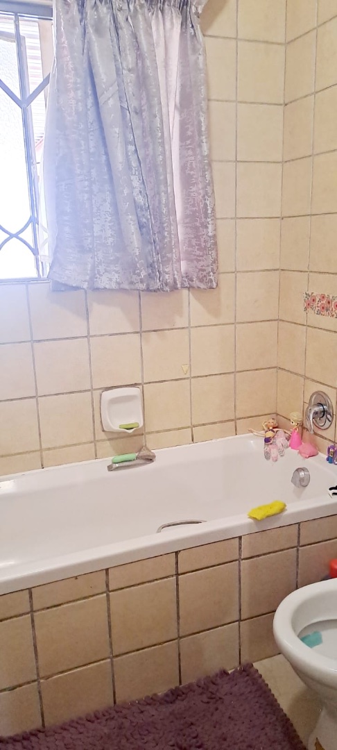 To Let 3 Bedroom Property for Rent in Capital Park Gauteng