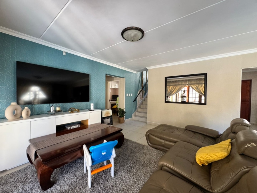 To Let 3 Bedroom Property for Rent in Noordwyk Gauteng