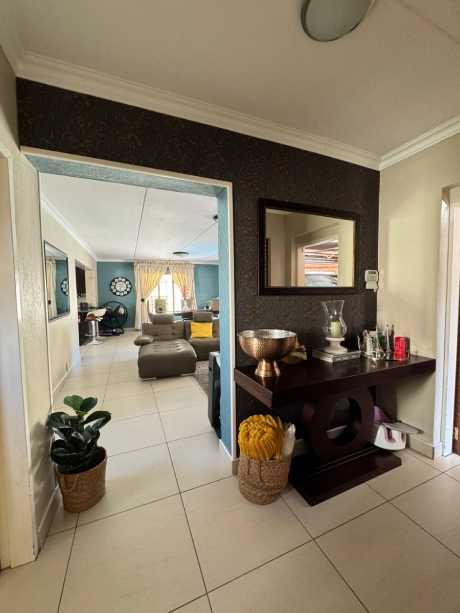 To Let 3 Bedroom Property for Rent in Noordwyk Gauteng