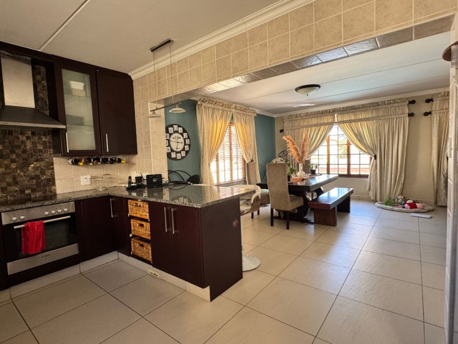 To Let 3 Bedroom Property for Rent in Noordwyk Gauteng