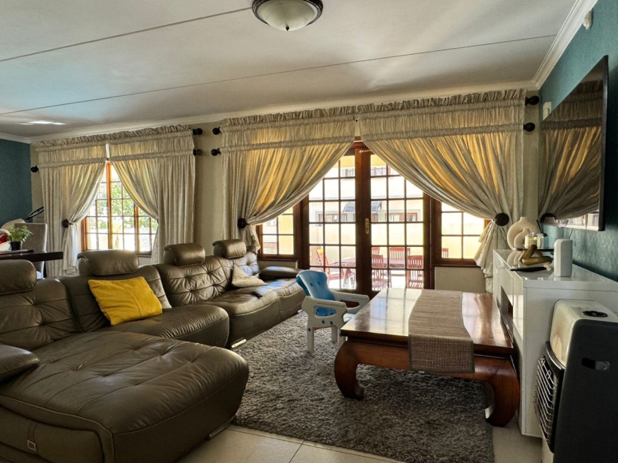 To Let 3 Bedroom Property for Rent in Noordwyk Gauteng