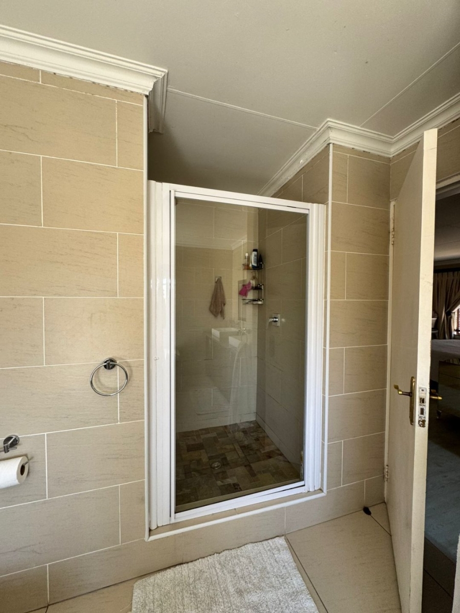 To Let 3 Bedroom Property for Rent in Noordwyk Gauteng