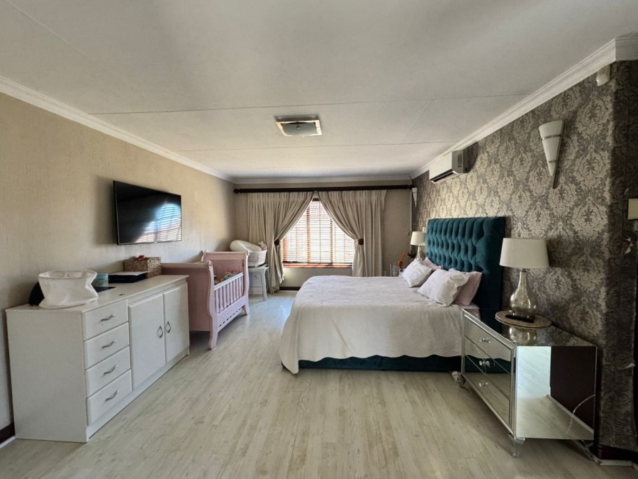 To Let 3 Bedroom Property for Rent in Noordwyk Gauteng
