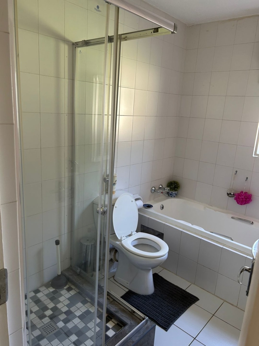 2 Bedroom Property for Sale in Weltevreden Park Gauteng
