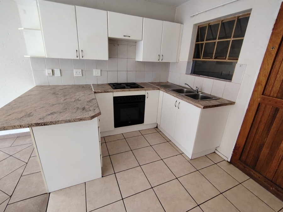 2 Bedroom Property for Sale in Heuwelsig Estate Gauteng