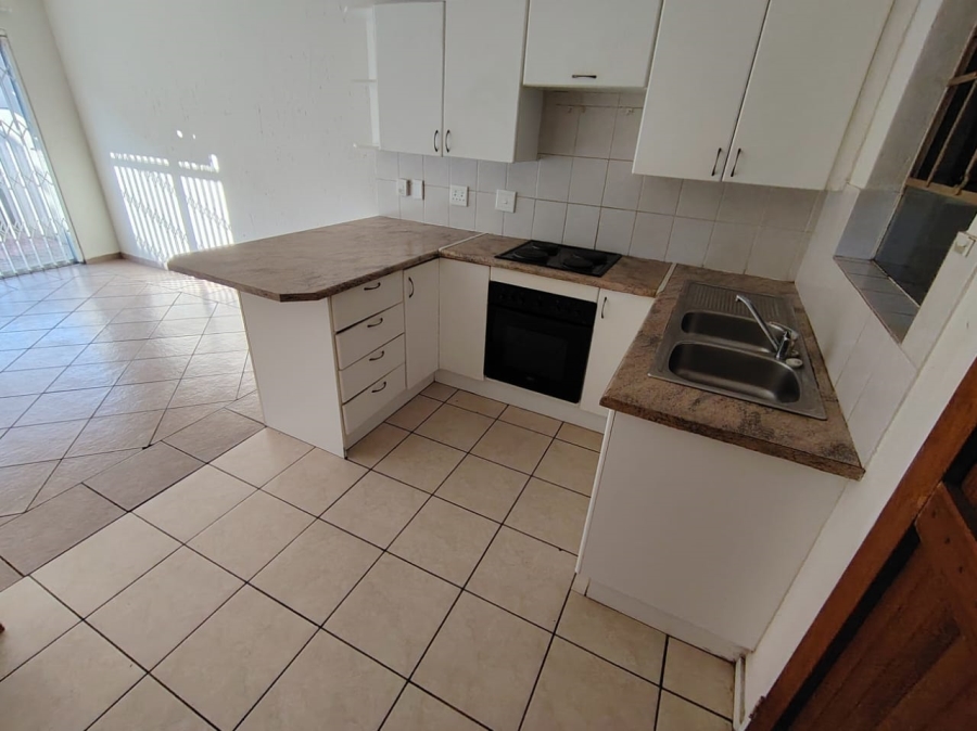 2 Bedroom Property for Sale in Heuwelsig Estate Gauteng