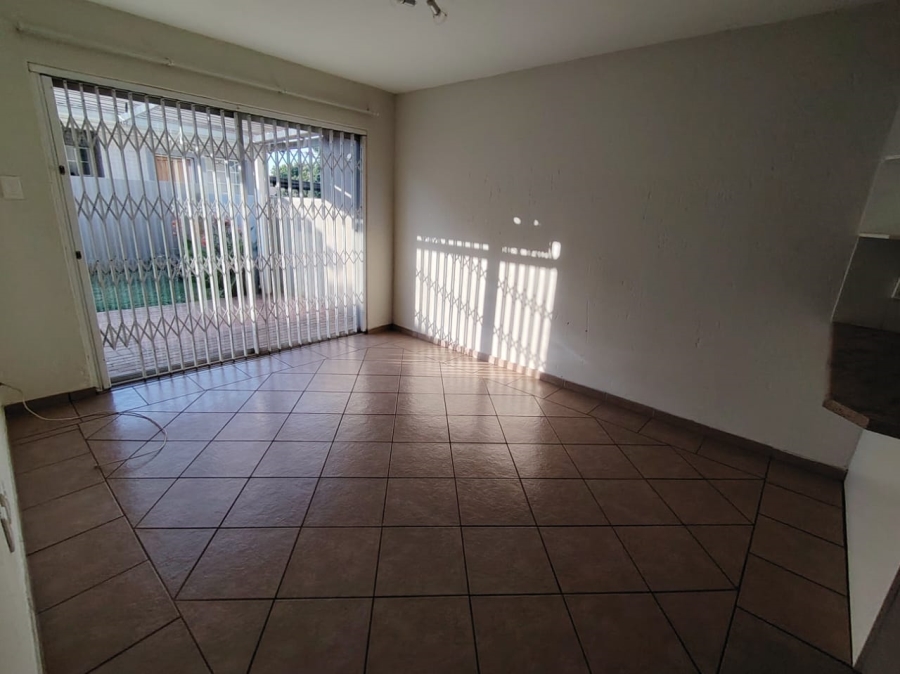 2 Bedroom Property for Sale in Heuwelsig Estate Gauteng