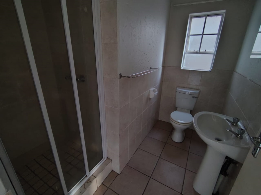 2 Bedroom Property for Sale in Heuwelsig Estate Gauteng
