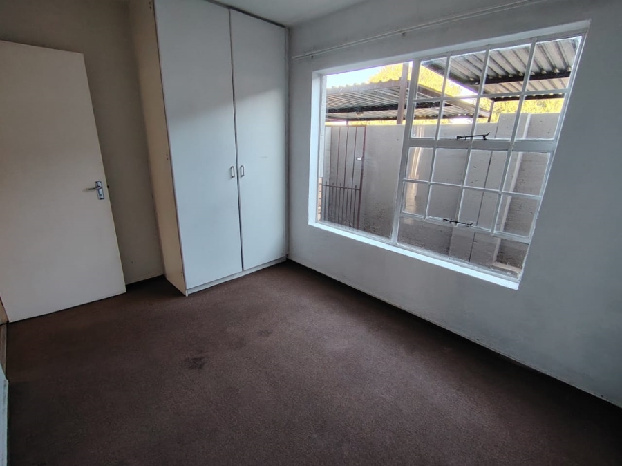 2 Bedroom Property for Sale in Heuwelsig Estate Gauteng