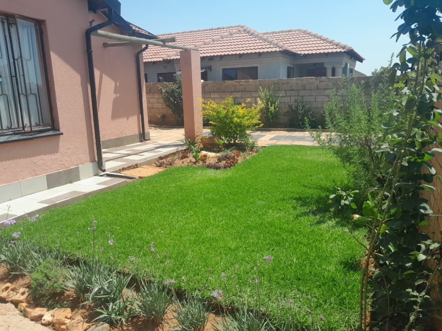 Bedroom Property for Sale in Protea Glen Gauteng