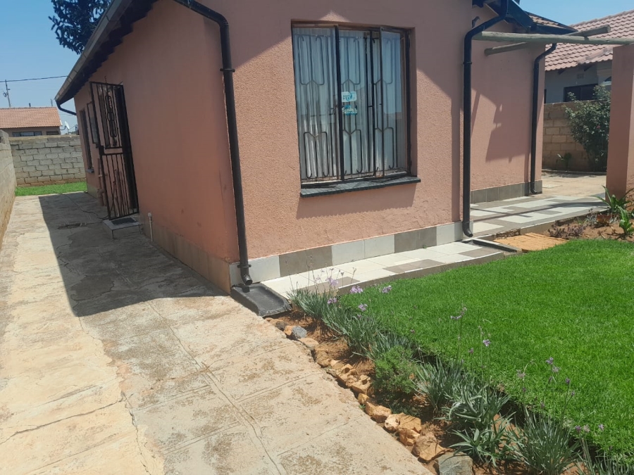  Bedroom Property for Sale in Protea Glen Gauteng