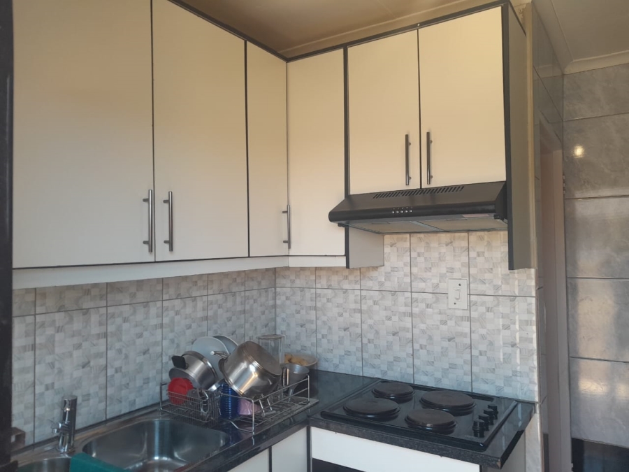 Bedroom Property for Sale in Protea Glen Gauteng