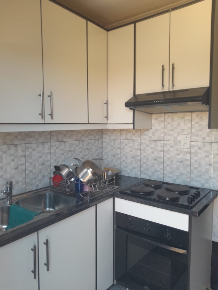  Bedroom Property for Sale in Protea Glen Gauteng