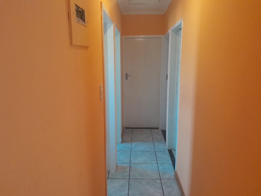  Bedroom Property for Sale in Protea Glen Gauteng