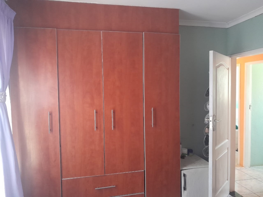  Bedroom Property for Sale in Protea Glen Gauteng