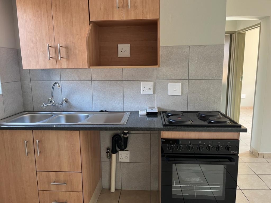 To Let 2 Bedroom Property for Rent in Kibler Park Gauteng