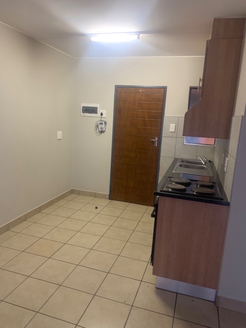 To Let 2 Bedroom Property for Rent in Kibler Park Gauteng