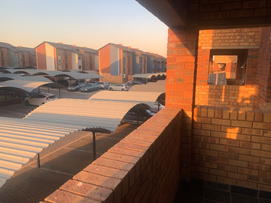 To Let 2 Bedroom Property for Rent in Kibler Park Gauteng