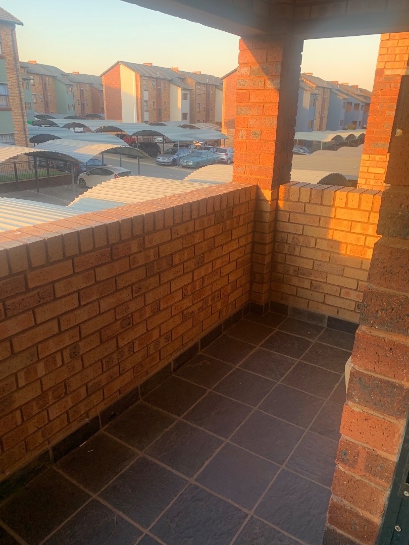 To Let 2 Bedroom Property for Rent in Kibler Park Gauteng
