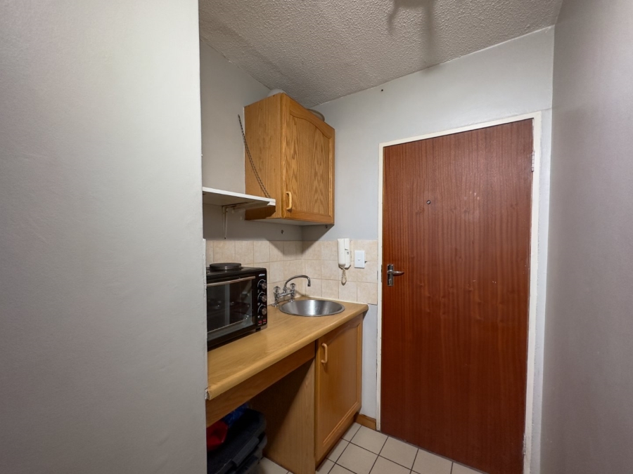 1 Bedroom Property for Sale in Hatfield Gauteng