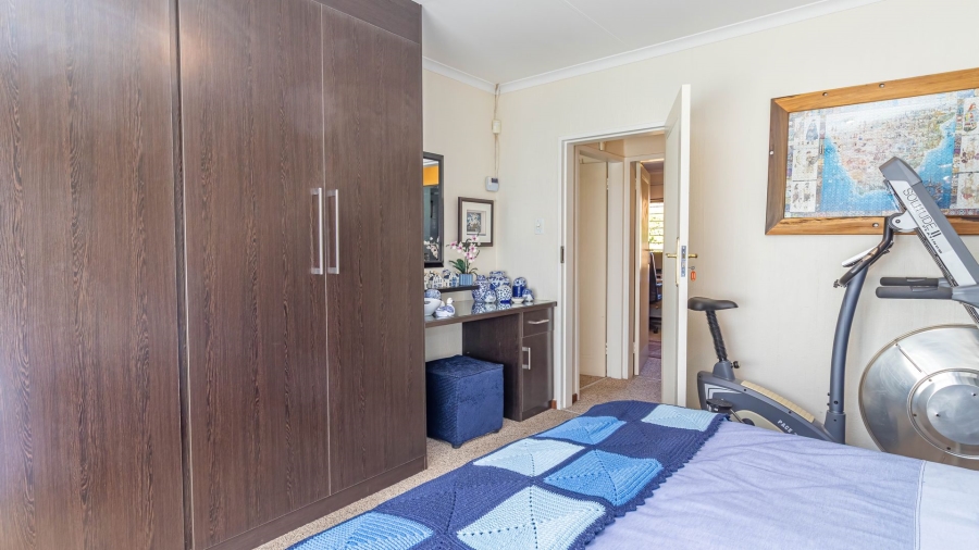 3 Bedroom Property for Sale in Die Hoewes Gauteng